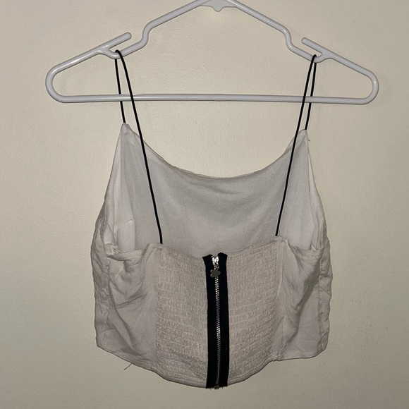 NWT L.A. Hearts Contrast Seam Crop Top - Picture 4 of 4